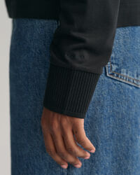 Långärmad pikétröja med kragdetalj