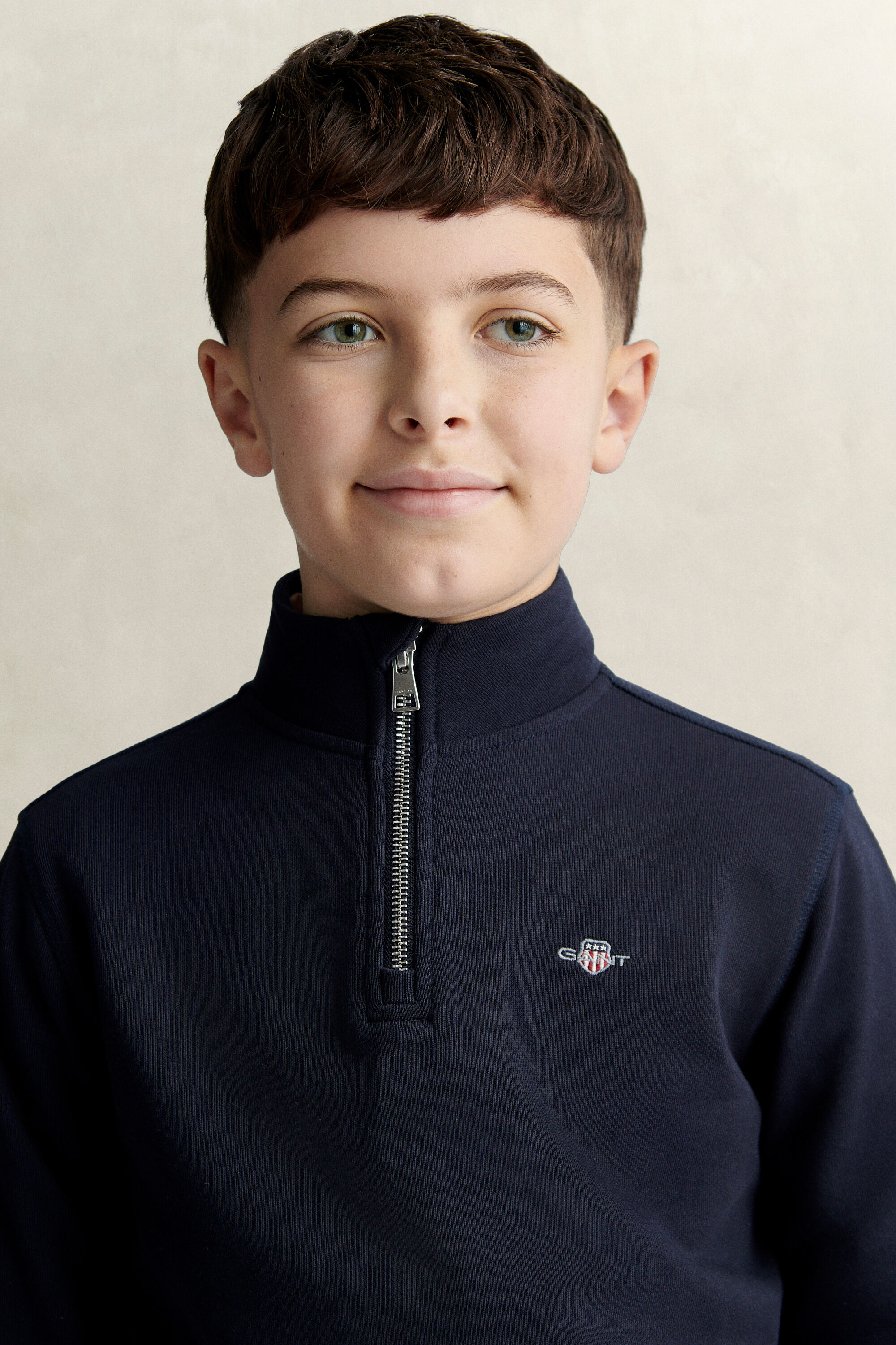 Teen Boys sweatshirt med half-zip och sköldemblem