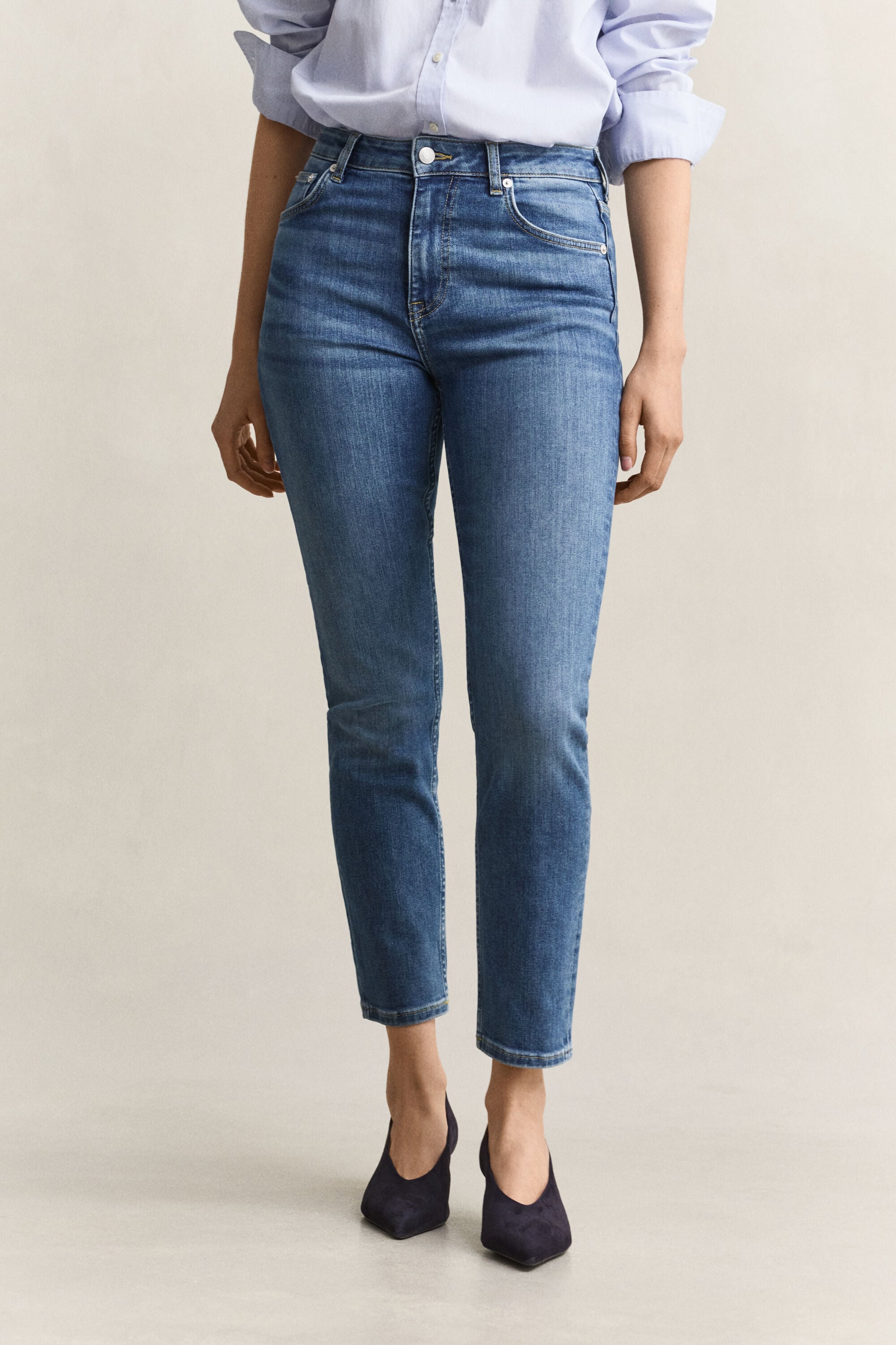 Korta stretchjeans