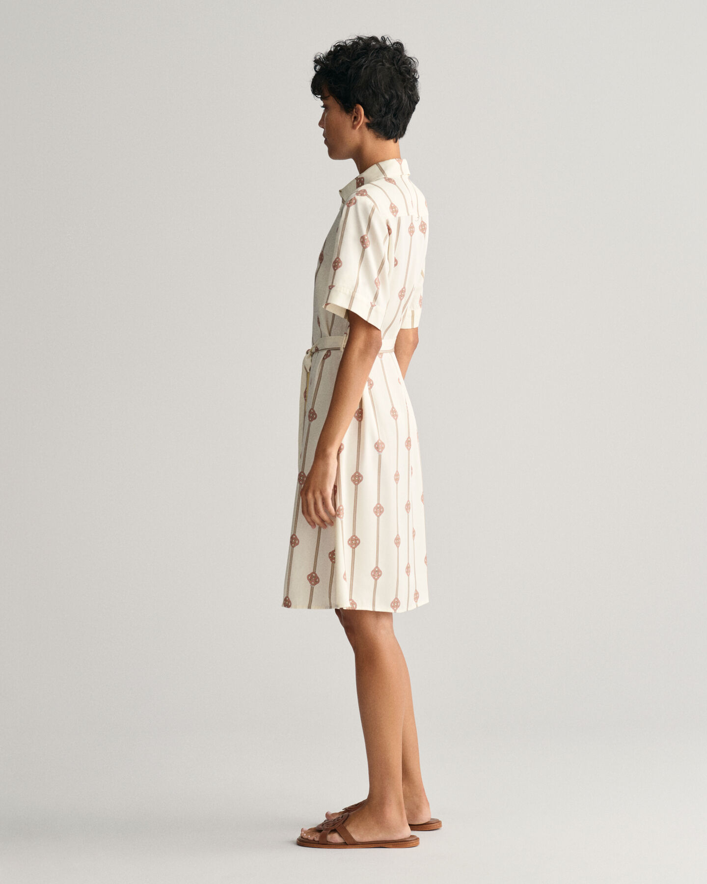 Mönstrad, kortärmad skjortklänning