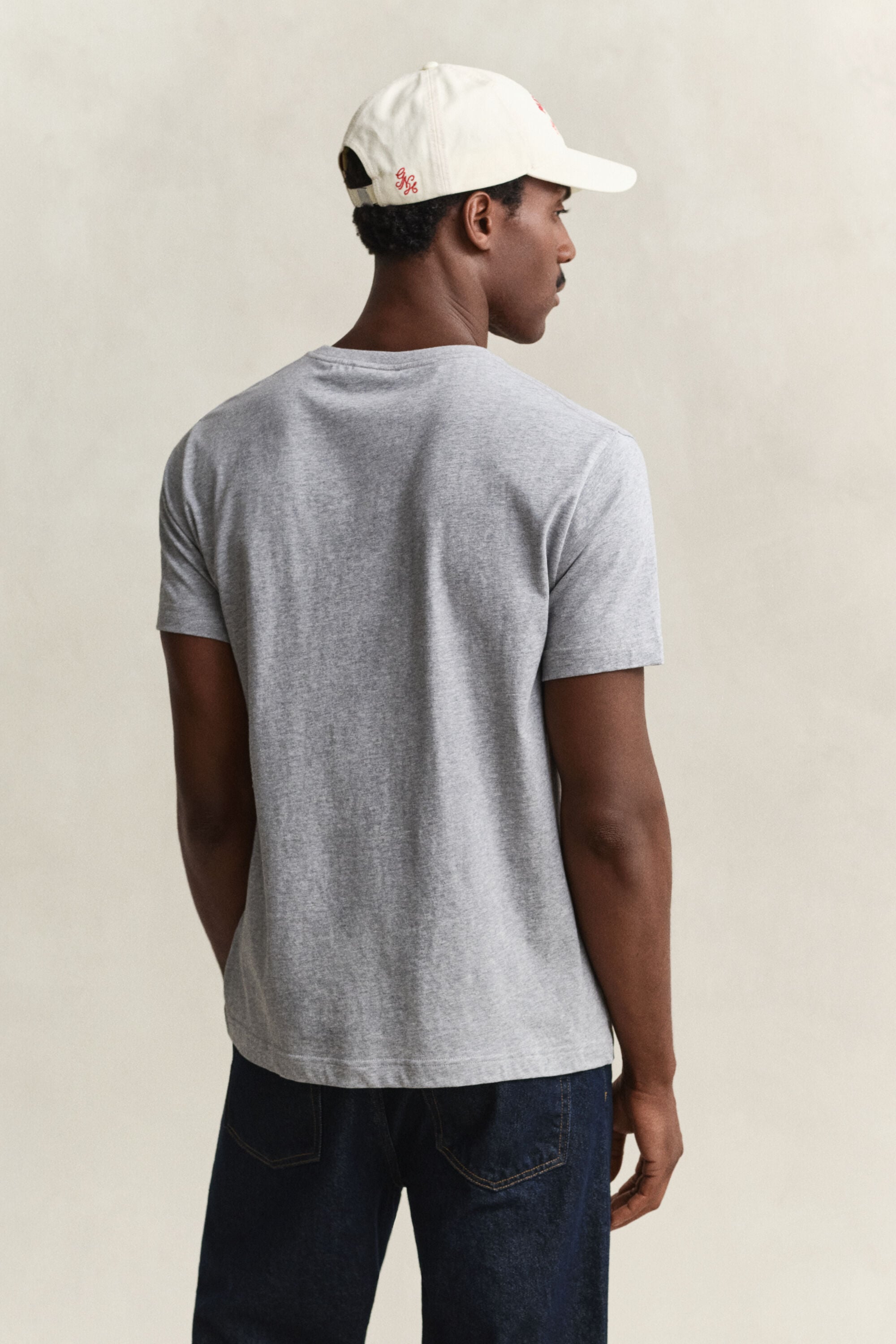 Regular fit T-shirt med sköld