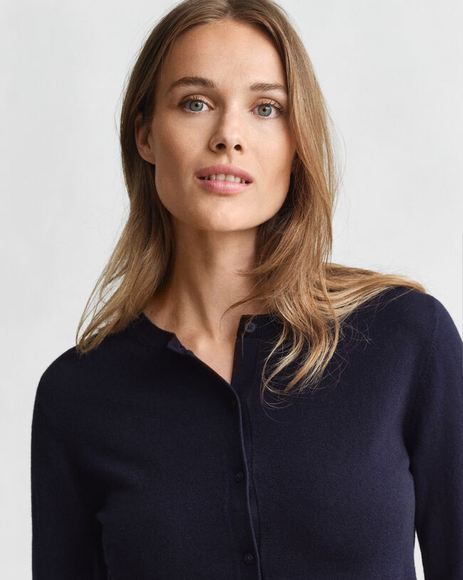 Tunn rundhalsad kofta