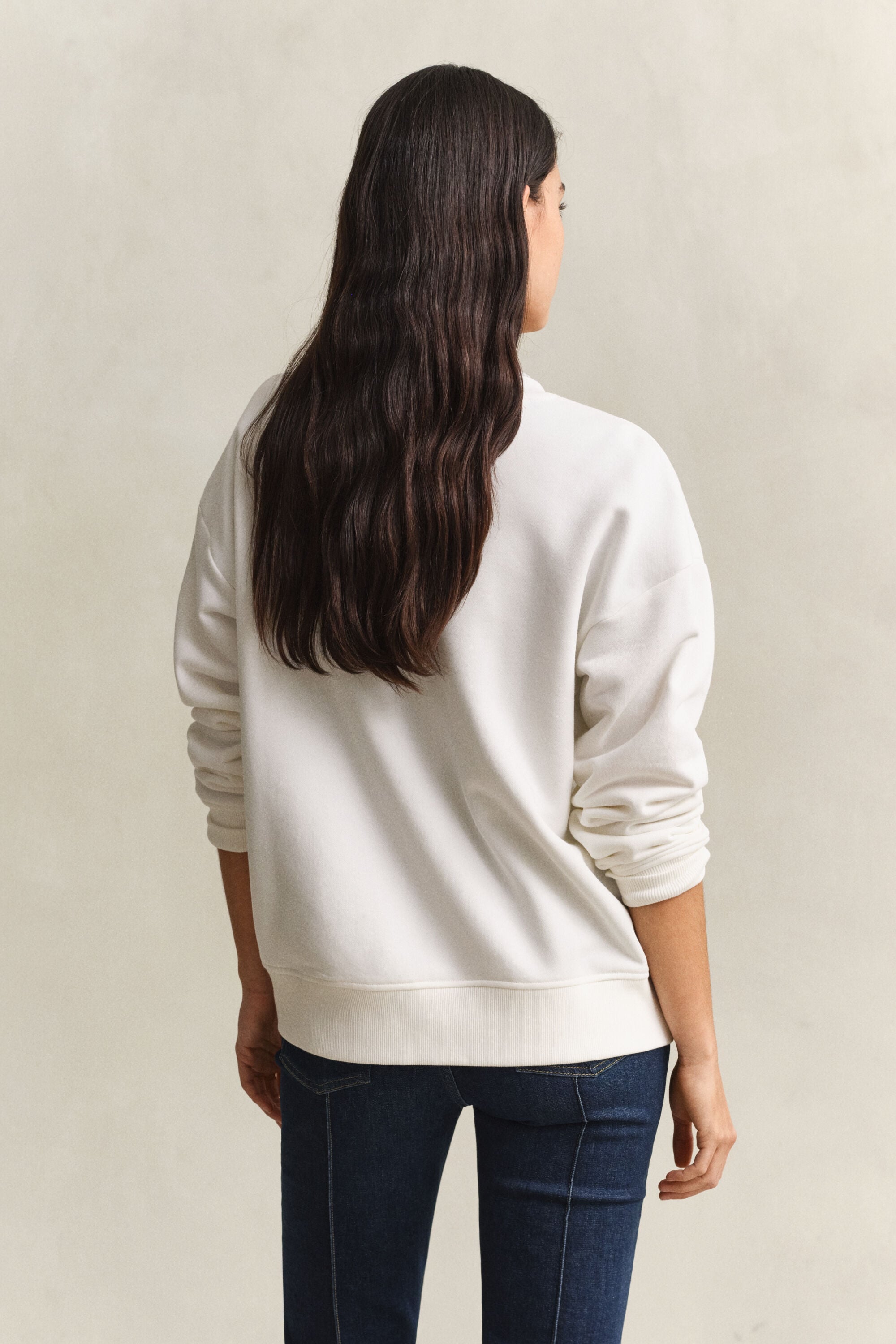 Sweatshirt med sköldemblem