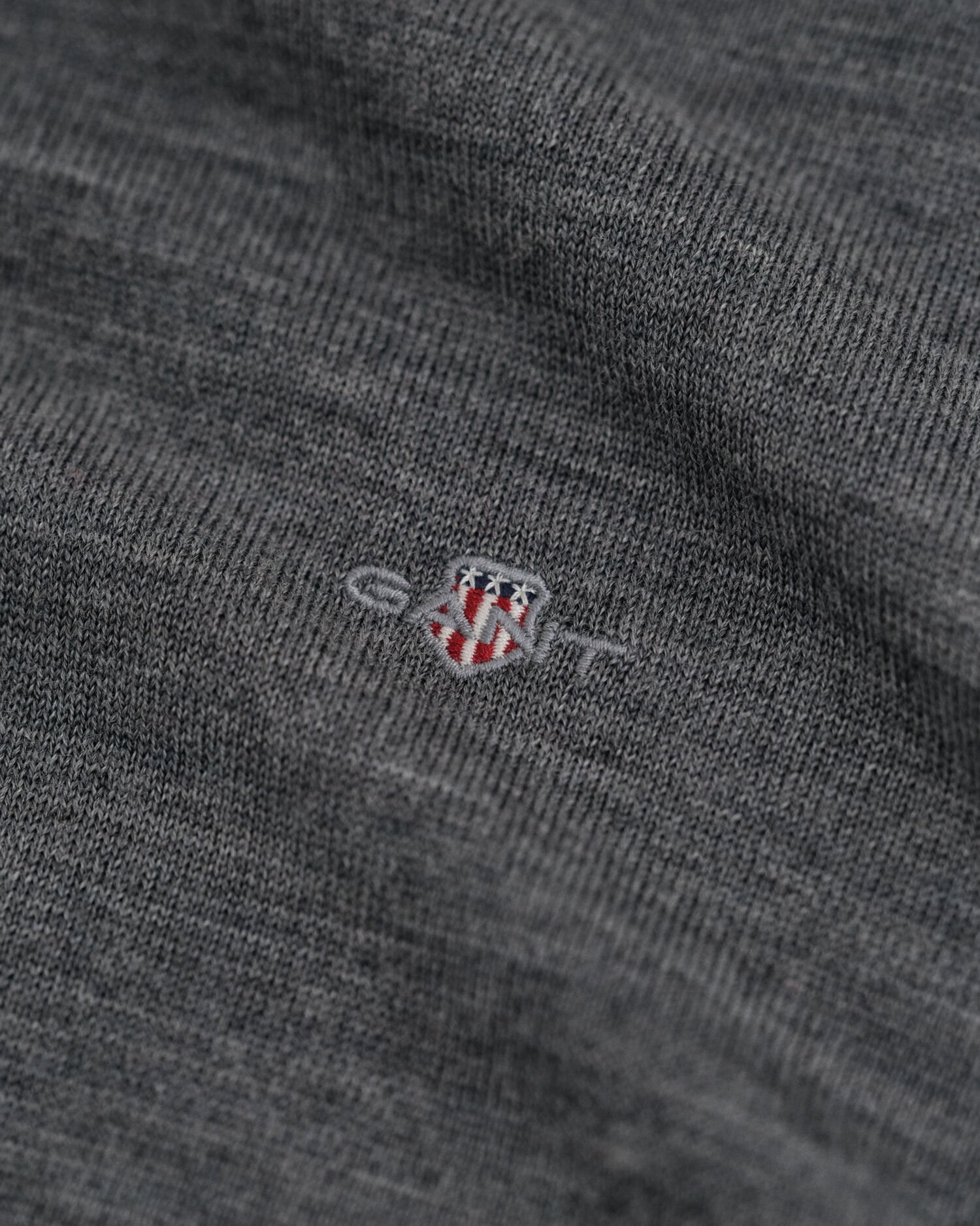 Teens rundhalsad tröja i extra fin merinoull