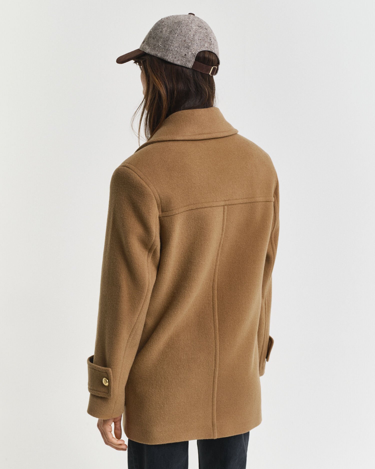 Medellång skepparkavaj i ylle