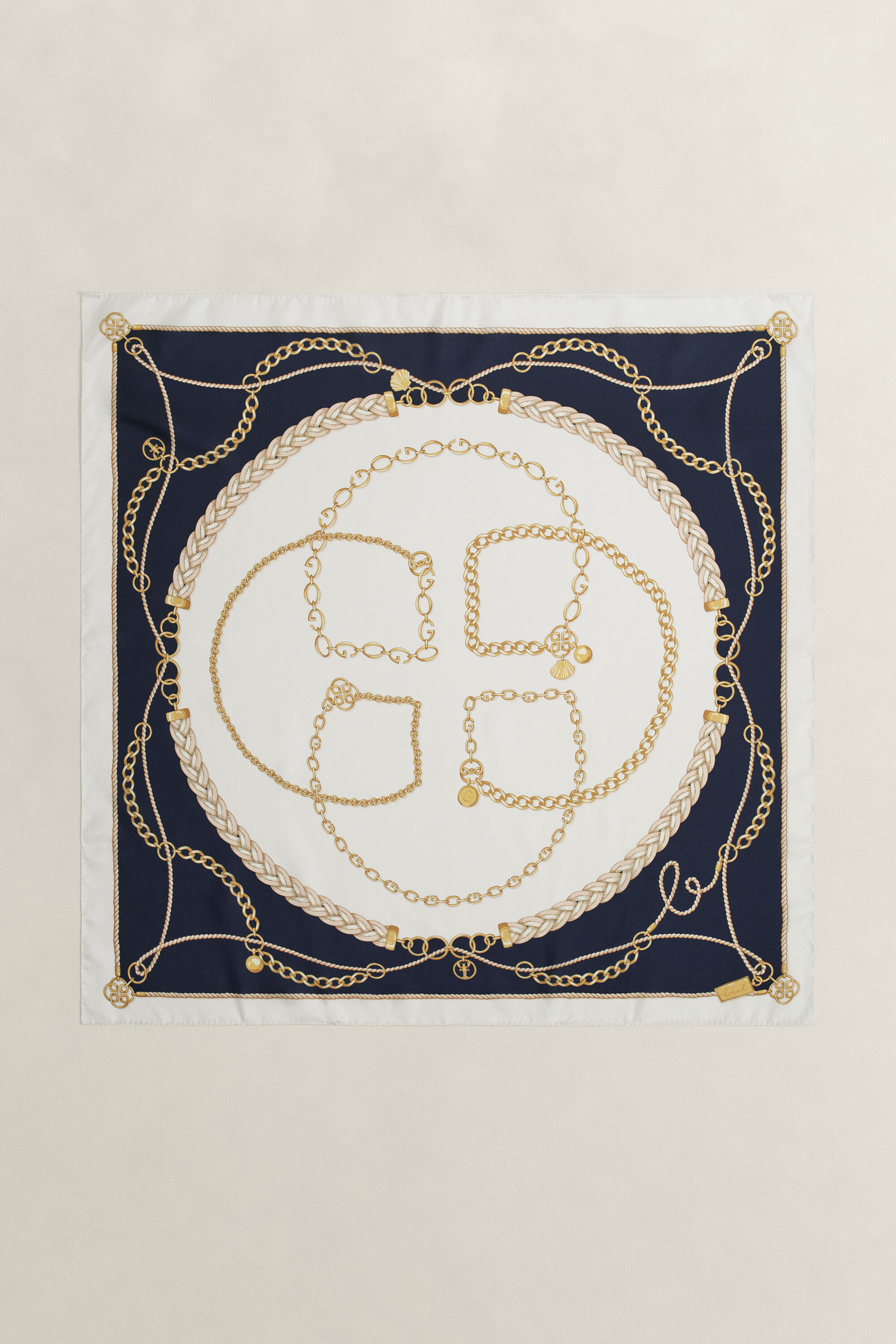 Kedjemönstrad sidensjal