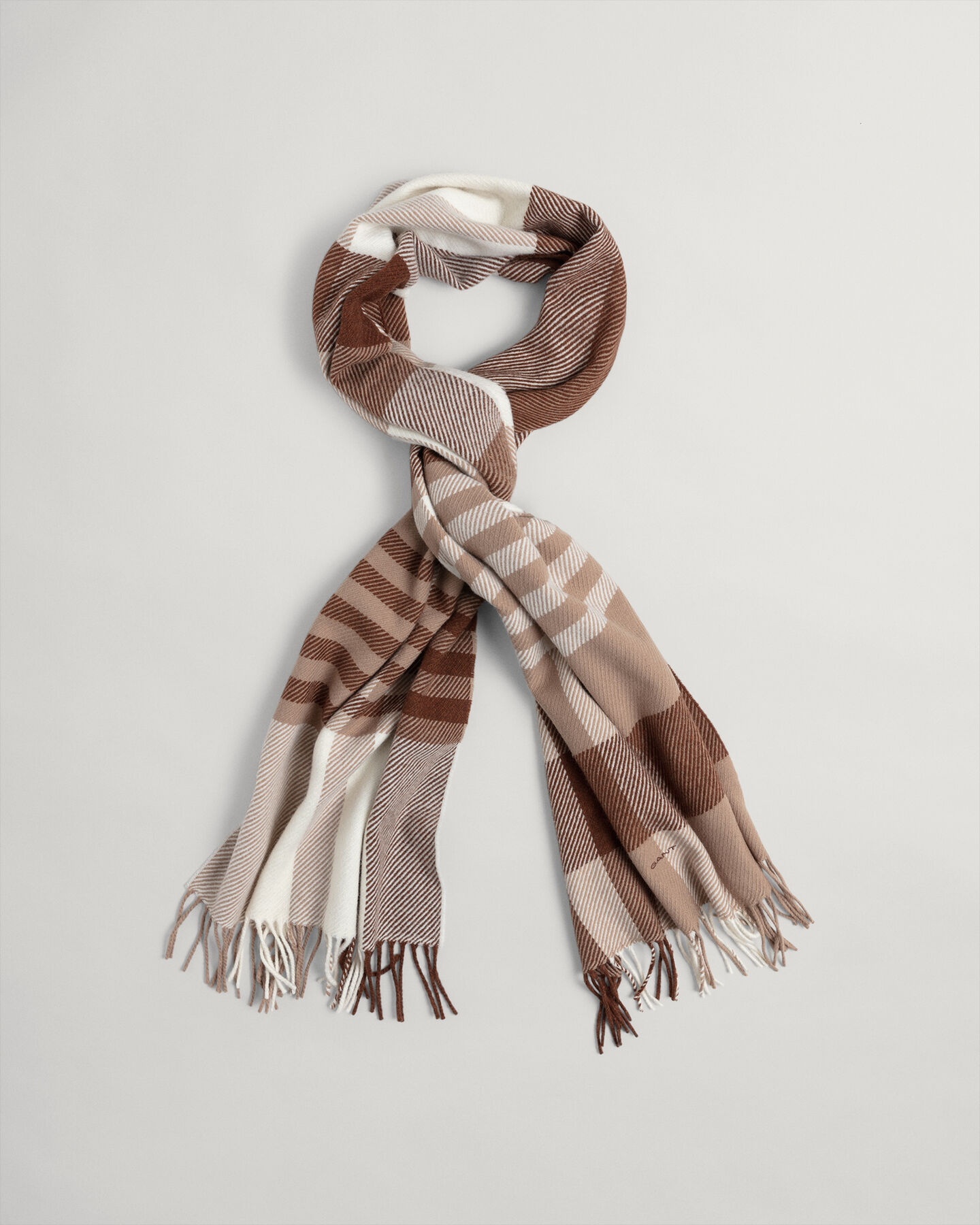 Storrutig yllehalsduk