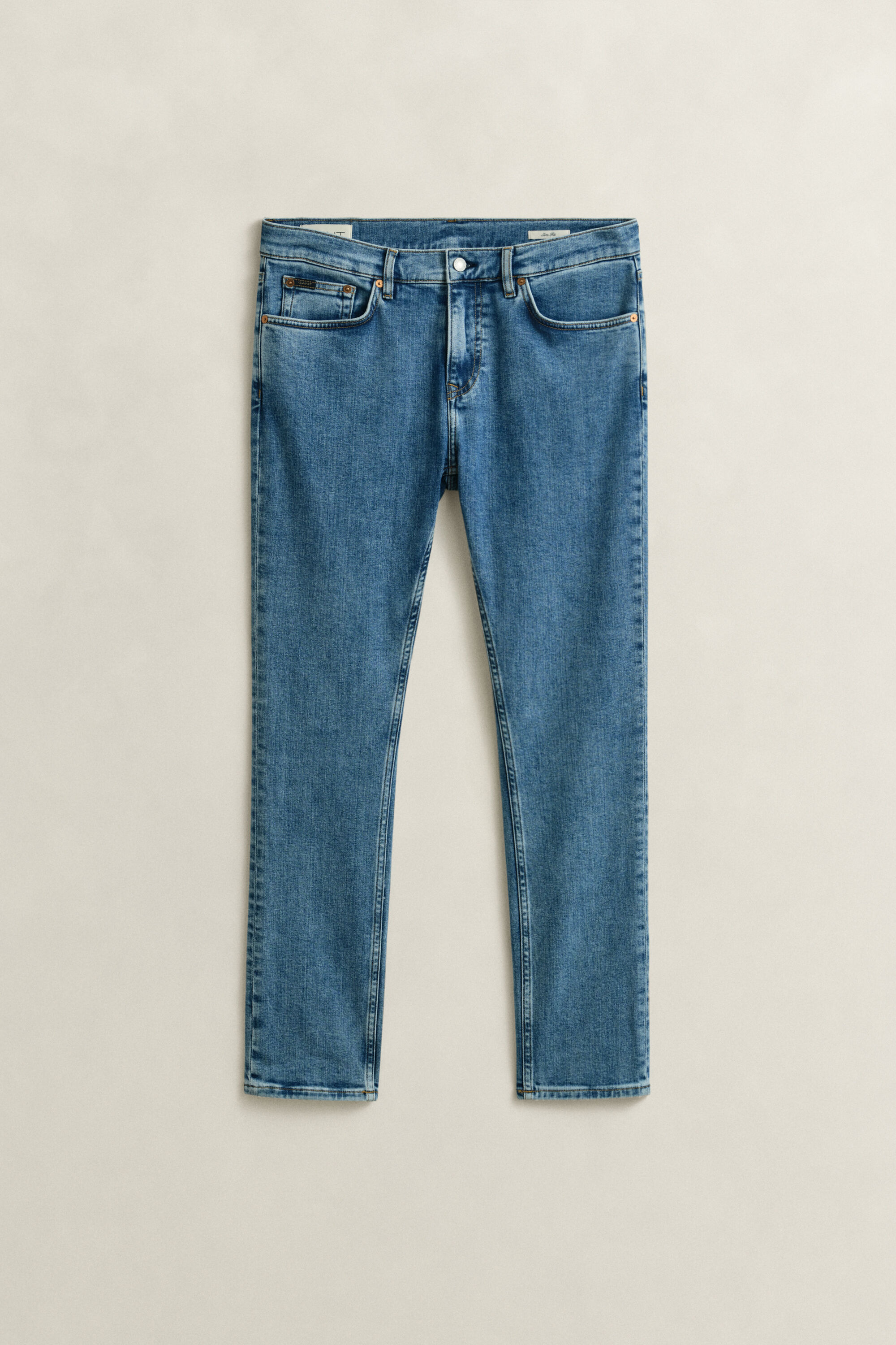 Slim fit jeans i stilren tvätt