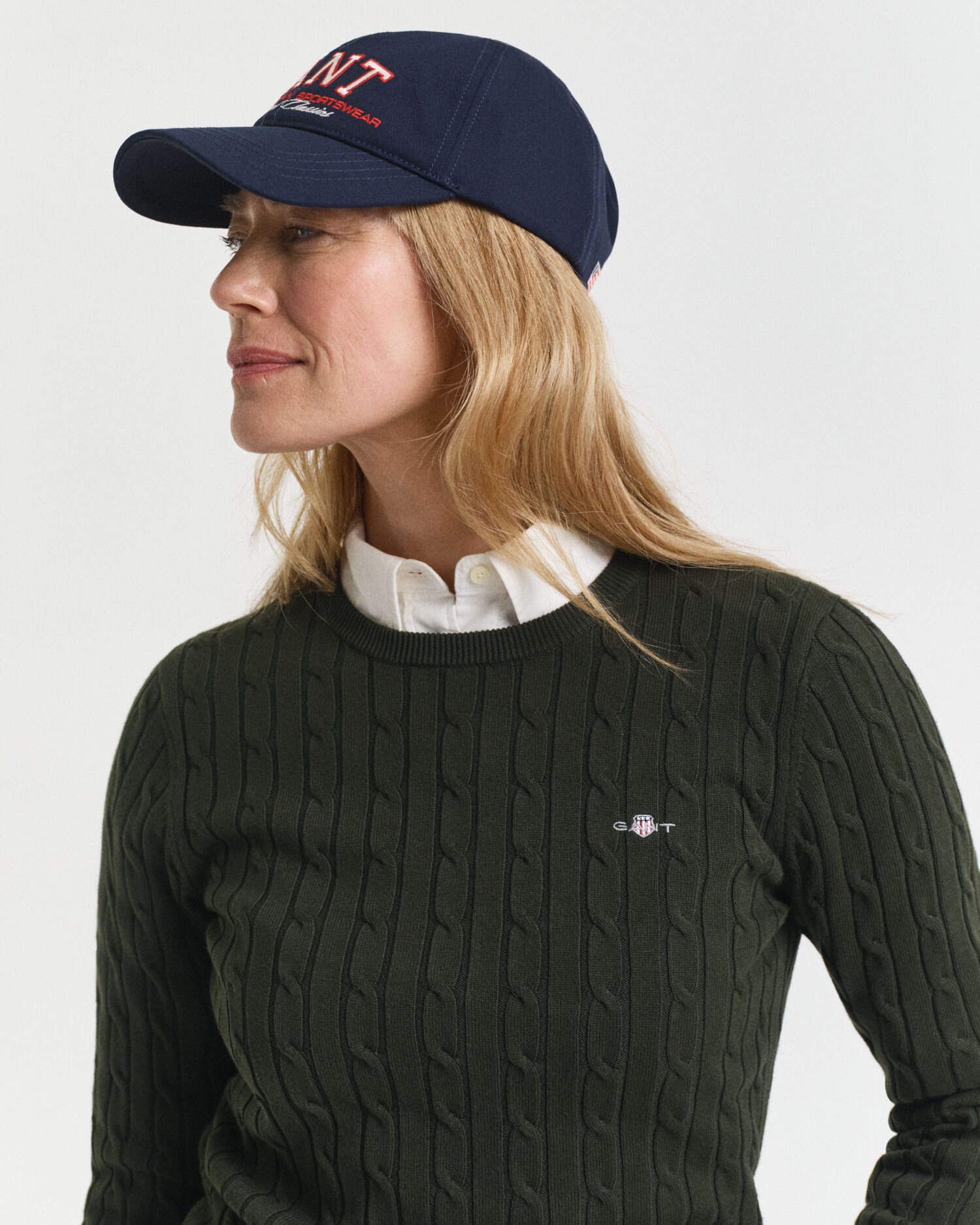 Kabelstickad tröja med rund hals