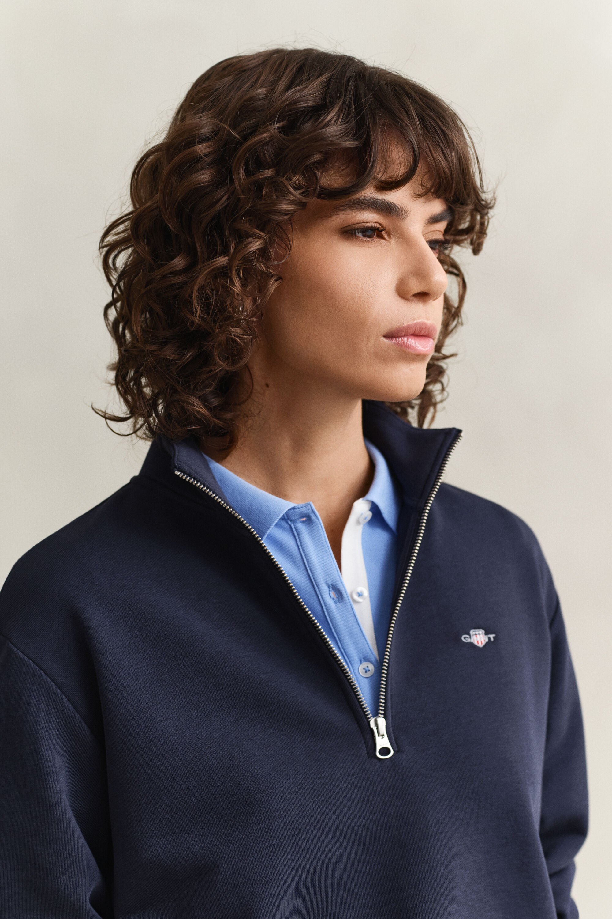 Shield sweatshirt med dragkedja vid halsöppningen