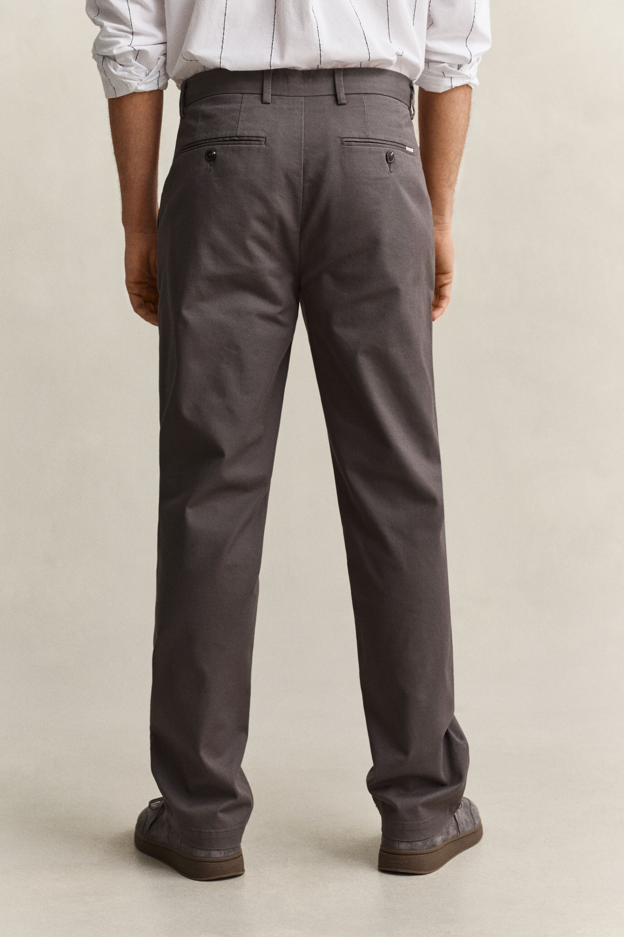Eleganta chinos med regular fit
