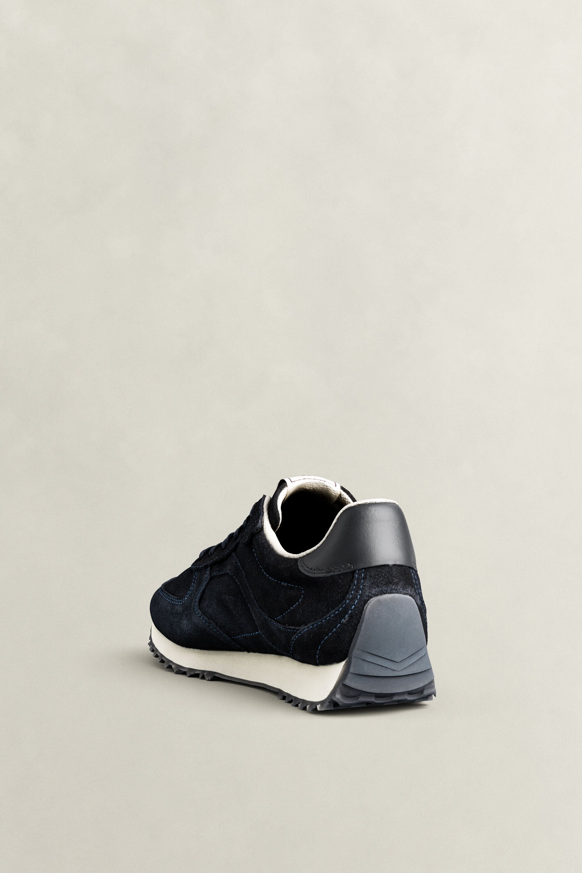 Beja sneakers i mocka