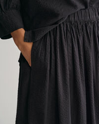 Randig dra-på-kjol i bäckebölja