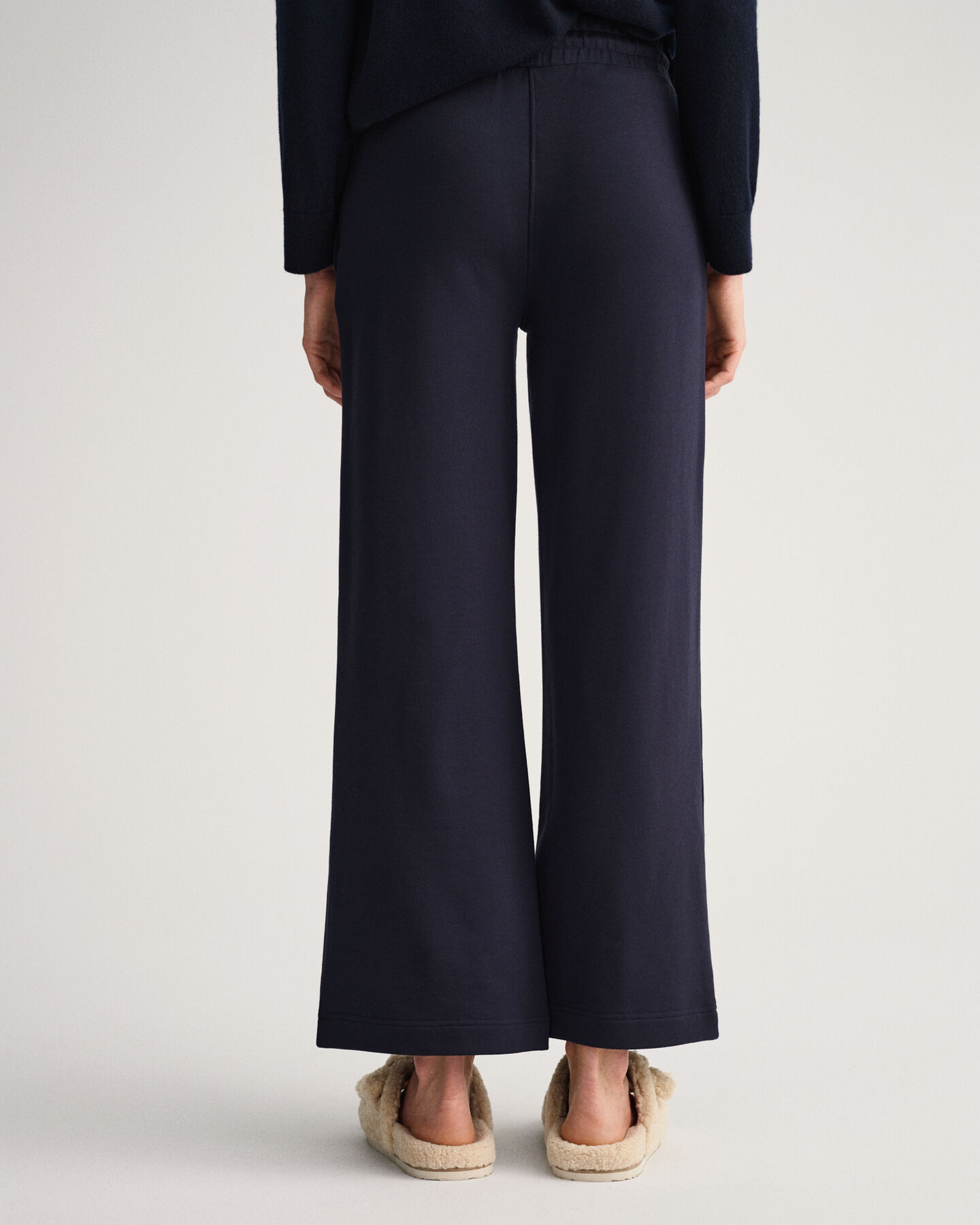 Utställda sweatpants