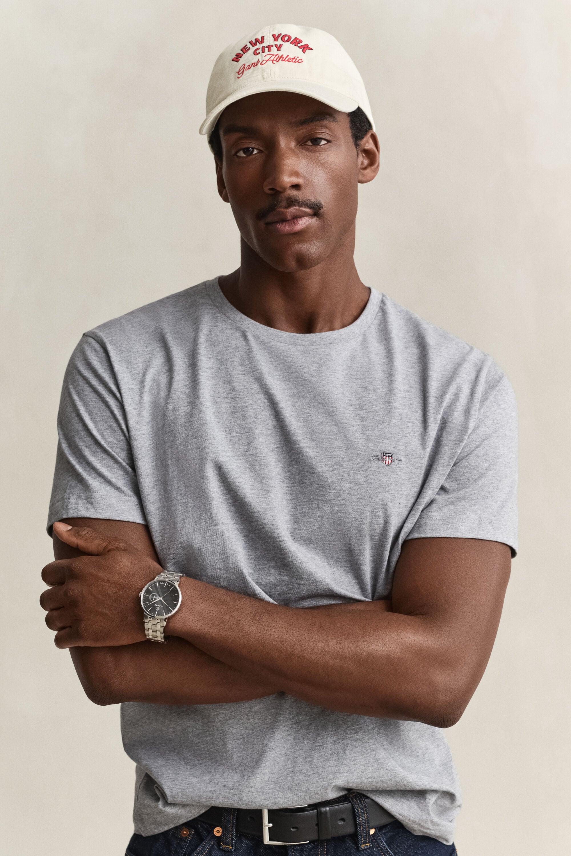 Regular fit T-shirt med sköld