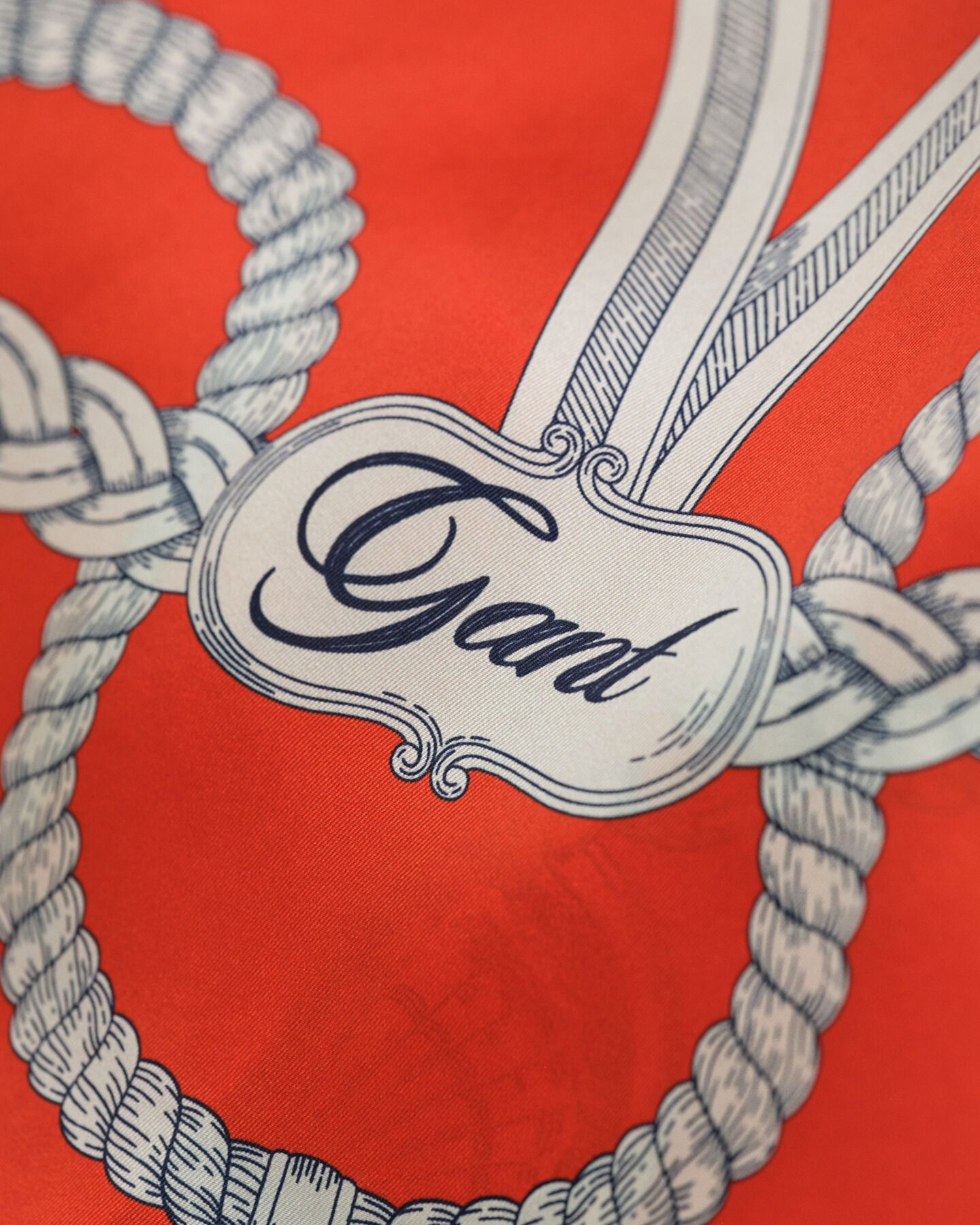 Sidensjal med seglingstryck