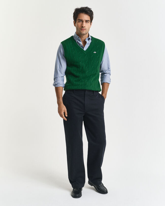 Kabelstickad väst i lammull