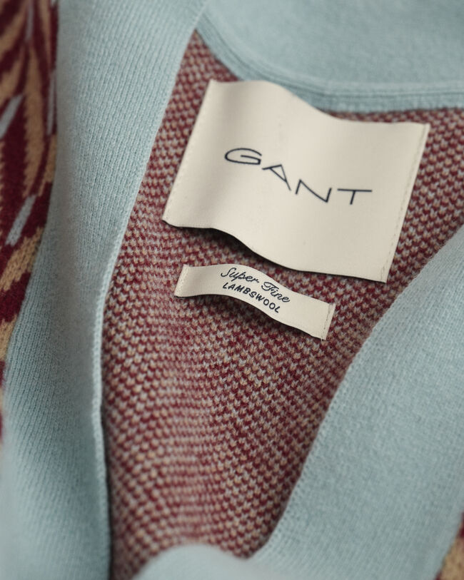 Flerf&auml;rgad fiskbensm&ouml;nstad kofta