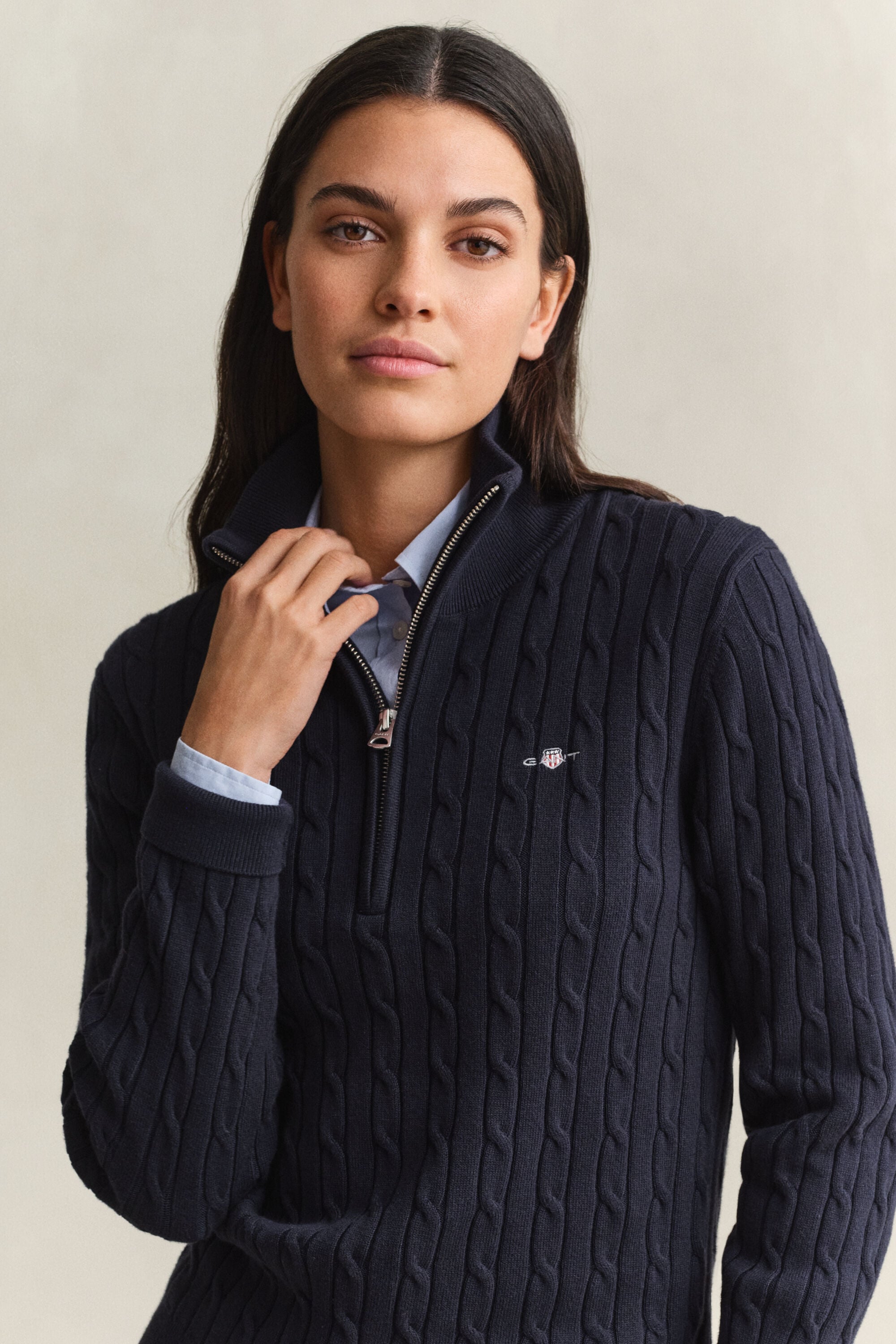 Stretchig kabelstickad tröja med half-zip