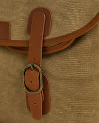 Fiskeväska i tvättad kanvas