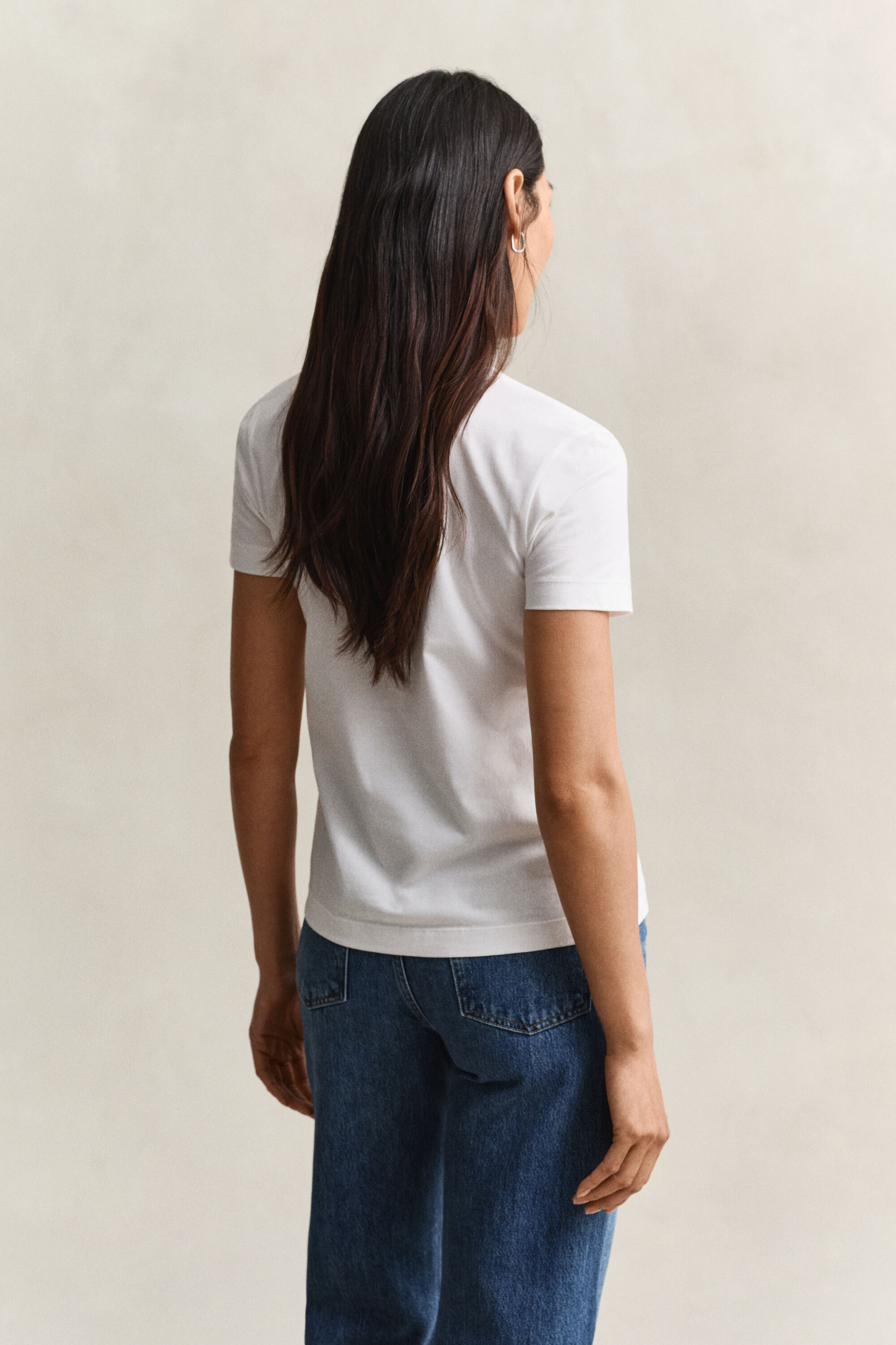 Shield V-ringad T-shirt