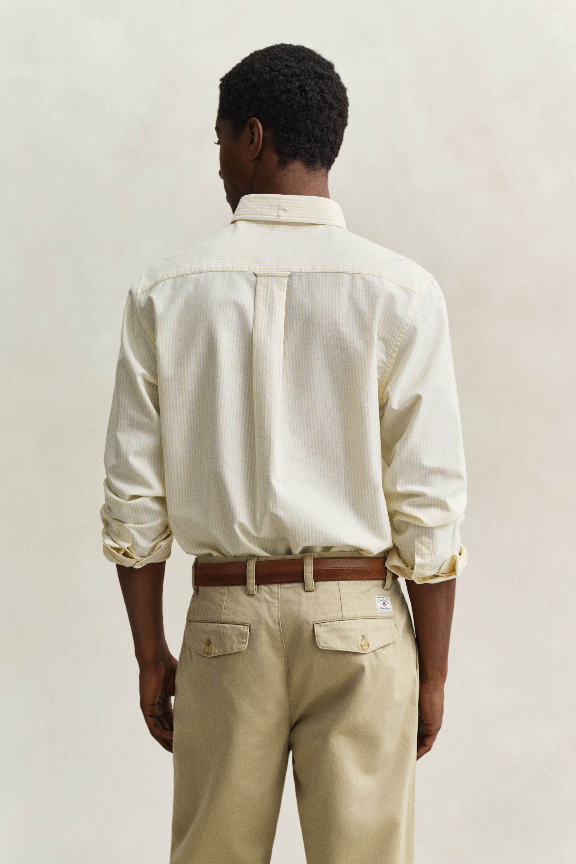 Klassisk oxfordskjorta med mellanbreda ränder