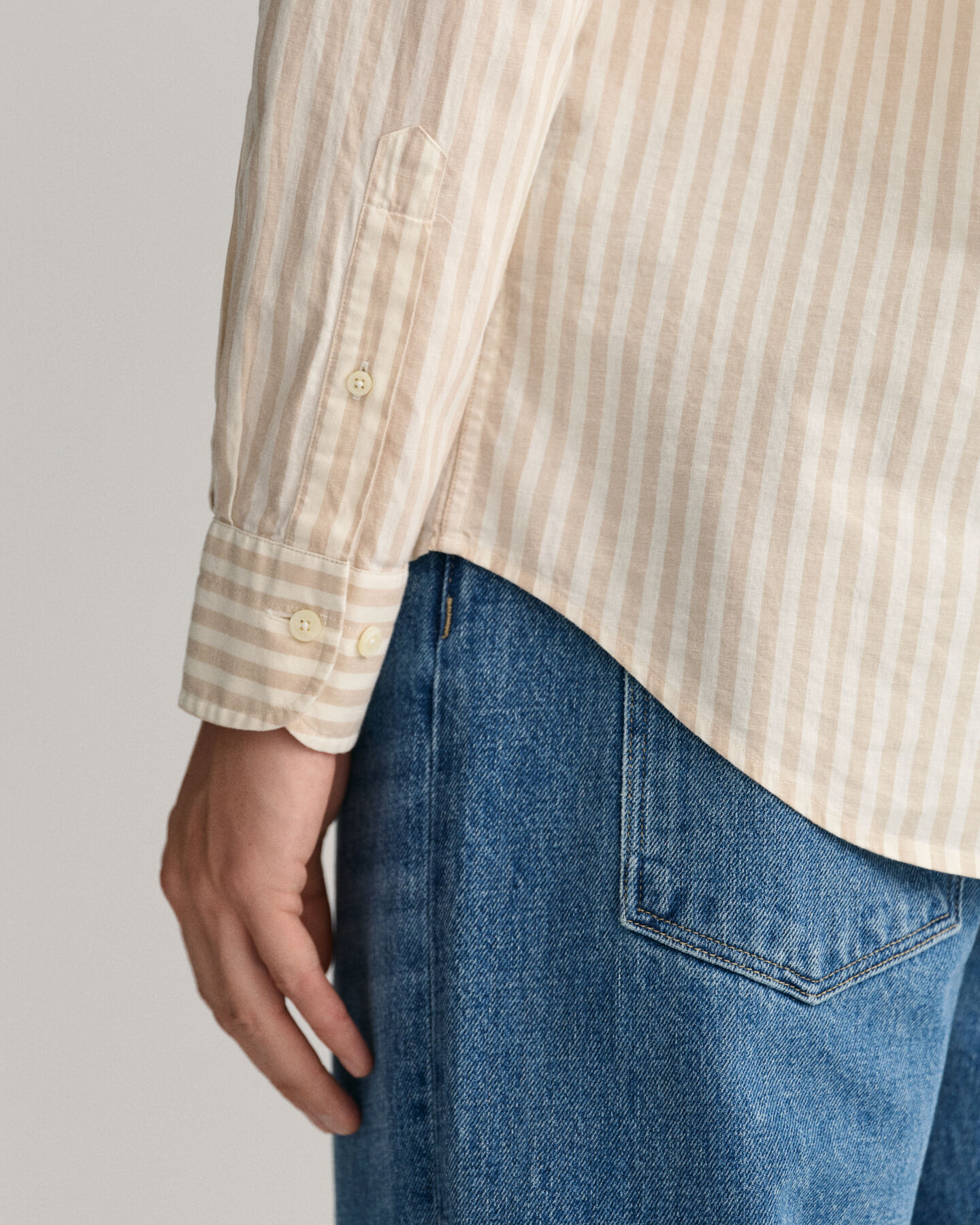 Regular fit randig skjorta i bomull och linne