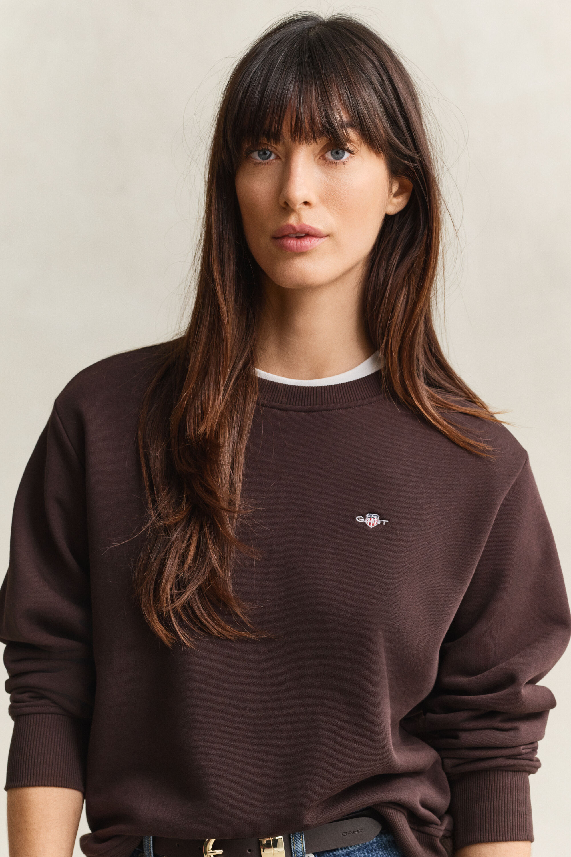 Sweatshirt med sköldemblem