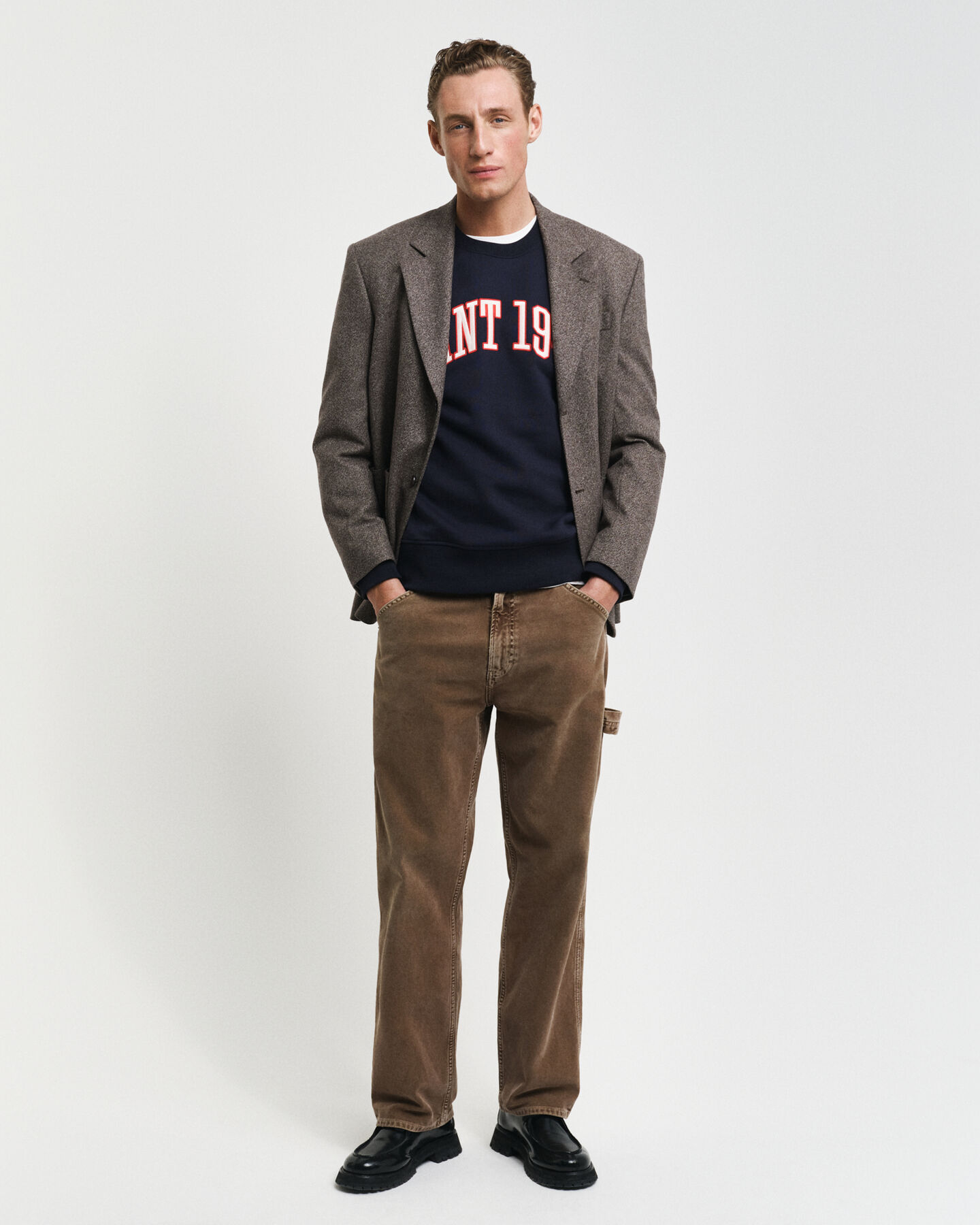 Rundhalsad sweatshirt med f&auml;rgblock