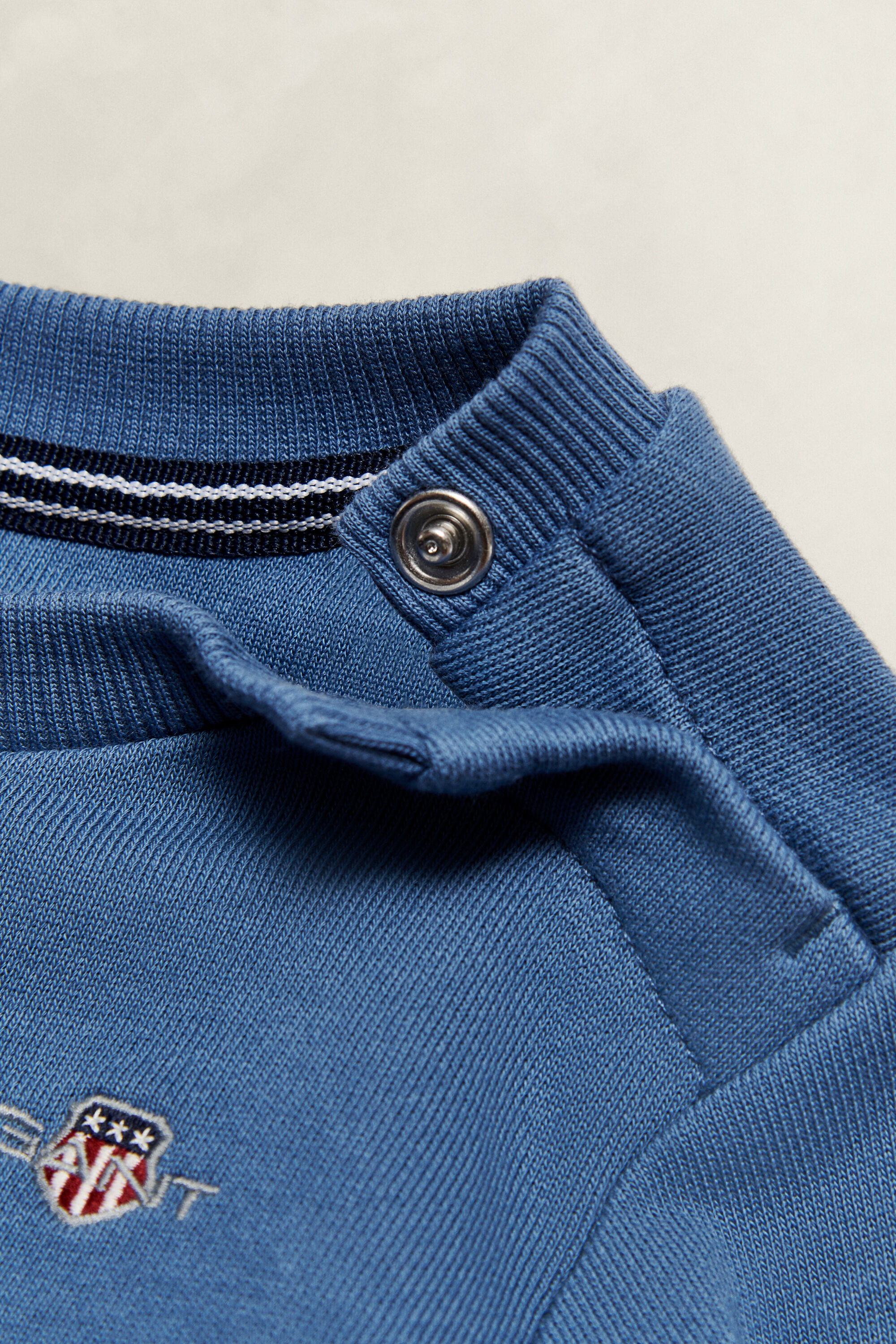 Kids sweatshirt med sköldemblem