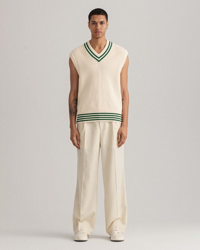 Kritstrecksrandiga byxor