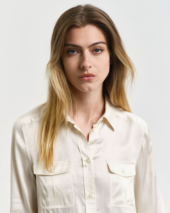 Regular fit skjorta med fickor