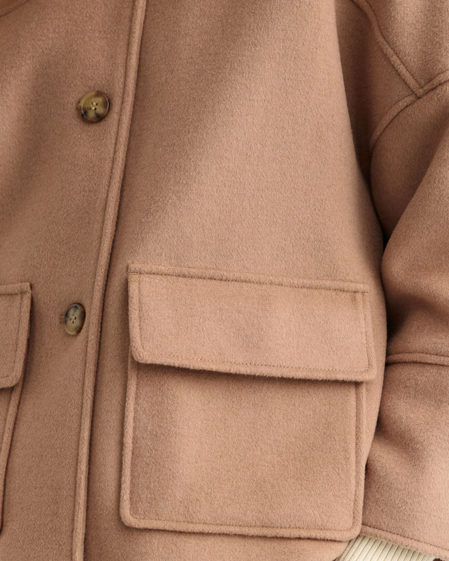 Cropped jacka i ullblandning