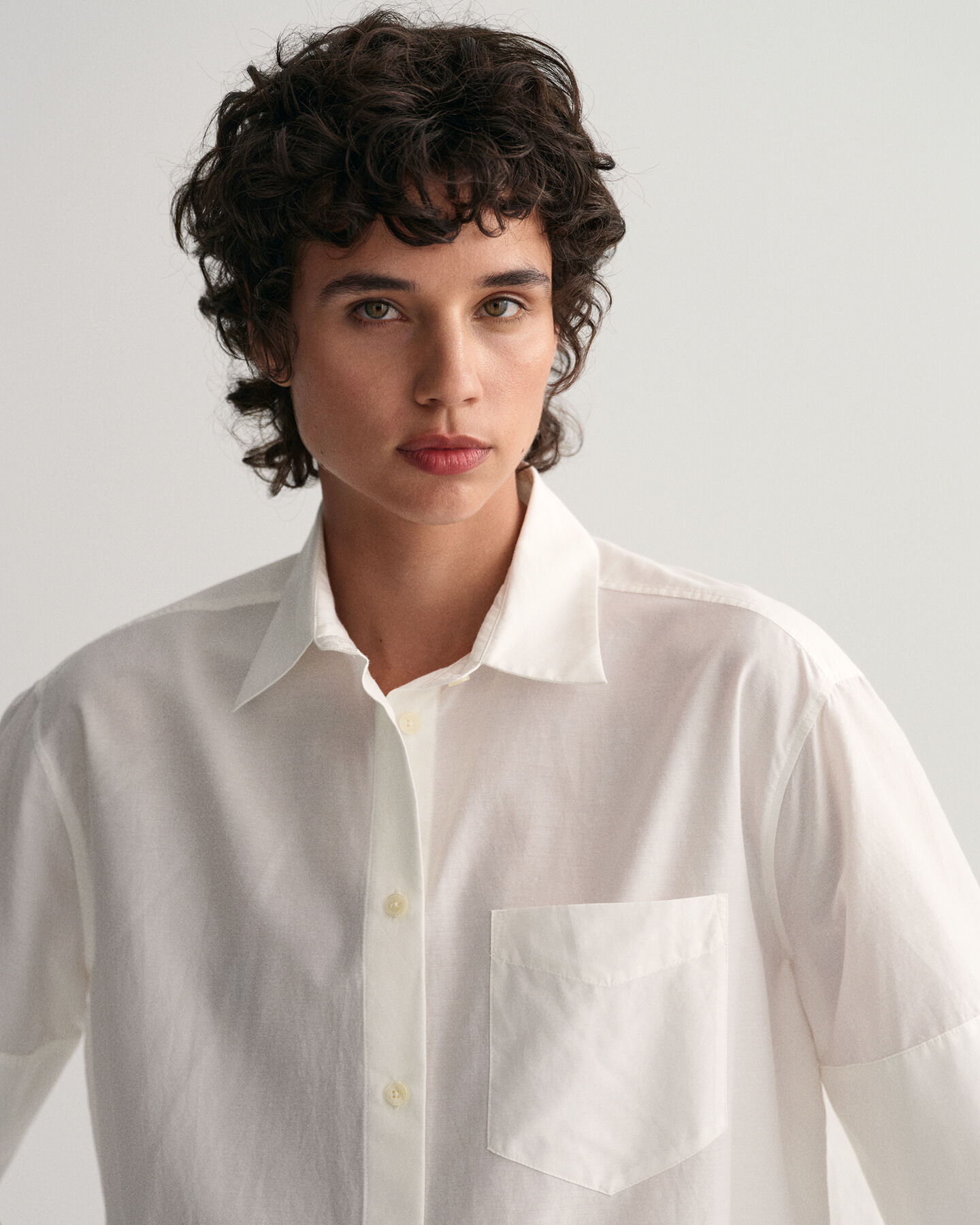 Relaxed fit kort&auml;rmad sidenskjorta