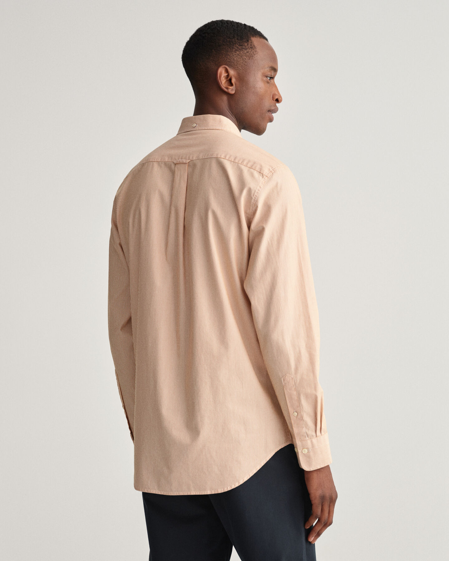 Regular Fit Poplinskjorta med mellanbreda r&auml;nder