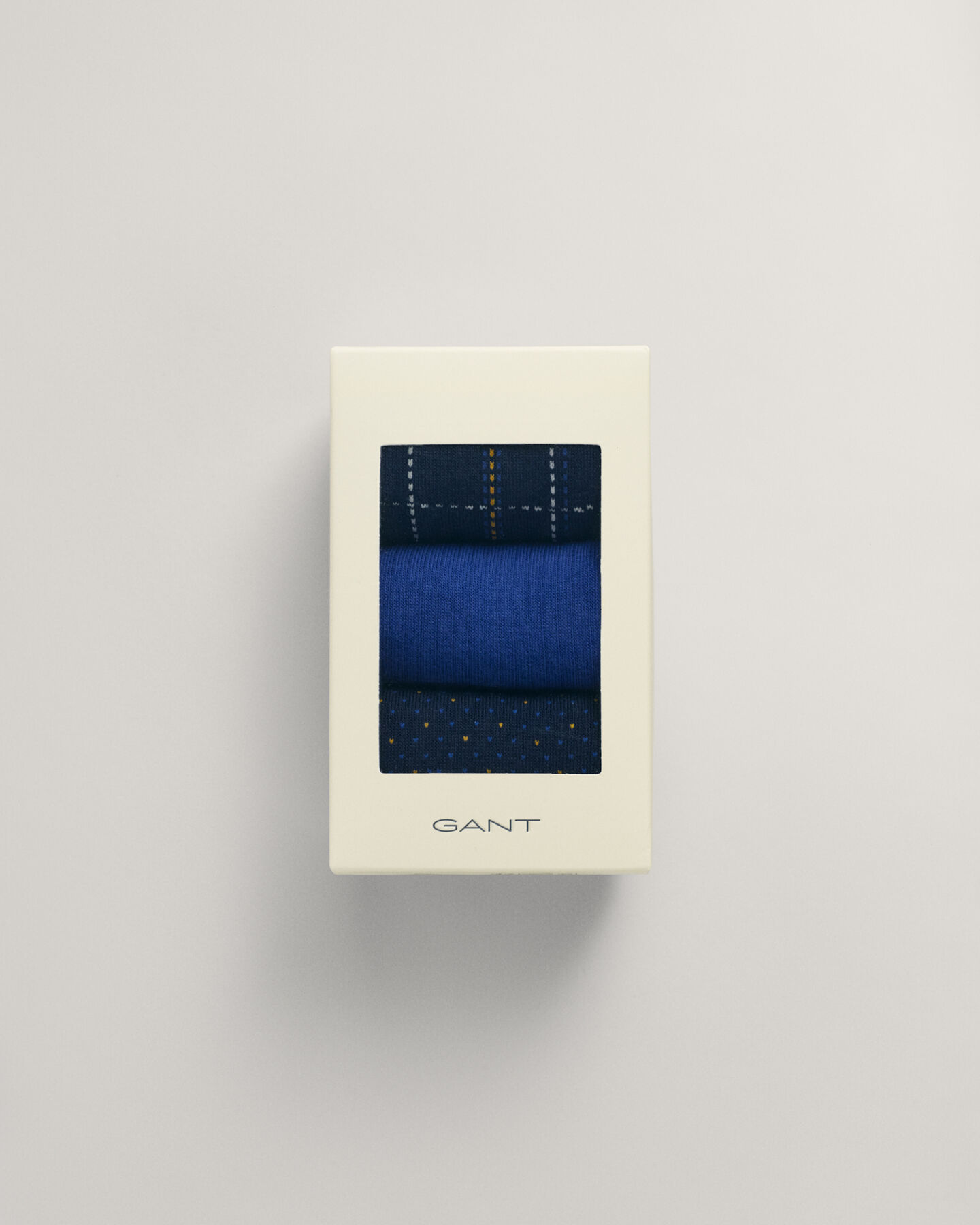 Trepack strumpor i presentf&ouml;rpackning