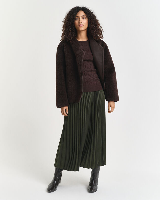 Kabelstickad tröja i bomullsstretch med rund hals