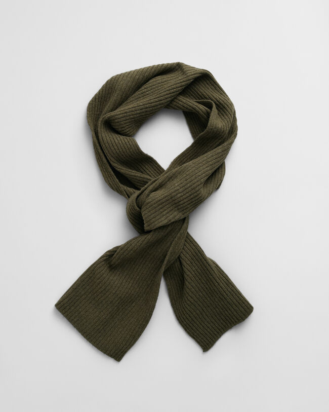 Gåvoset med mössa och halsduk