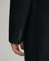 Klassisk figursydd ytterrock i ull