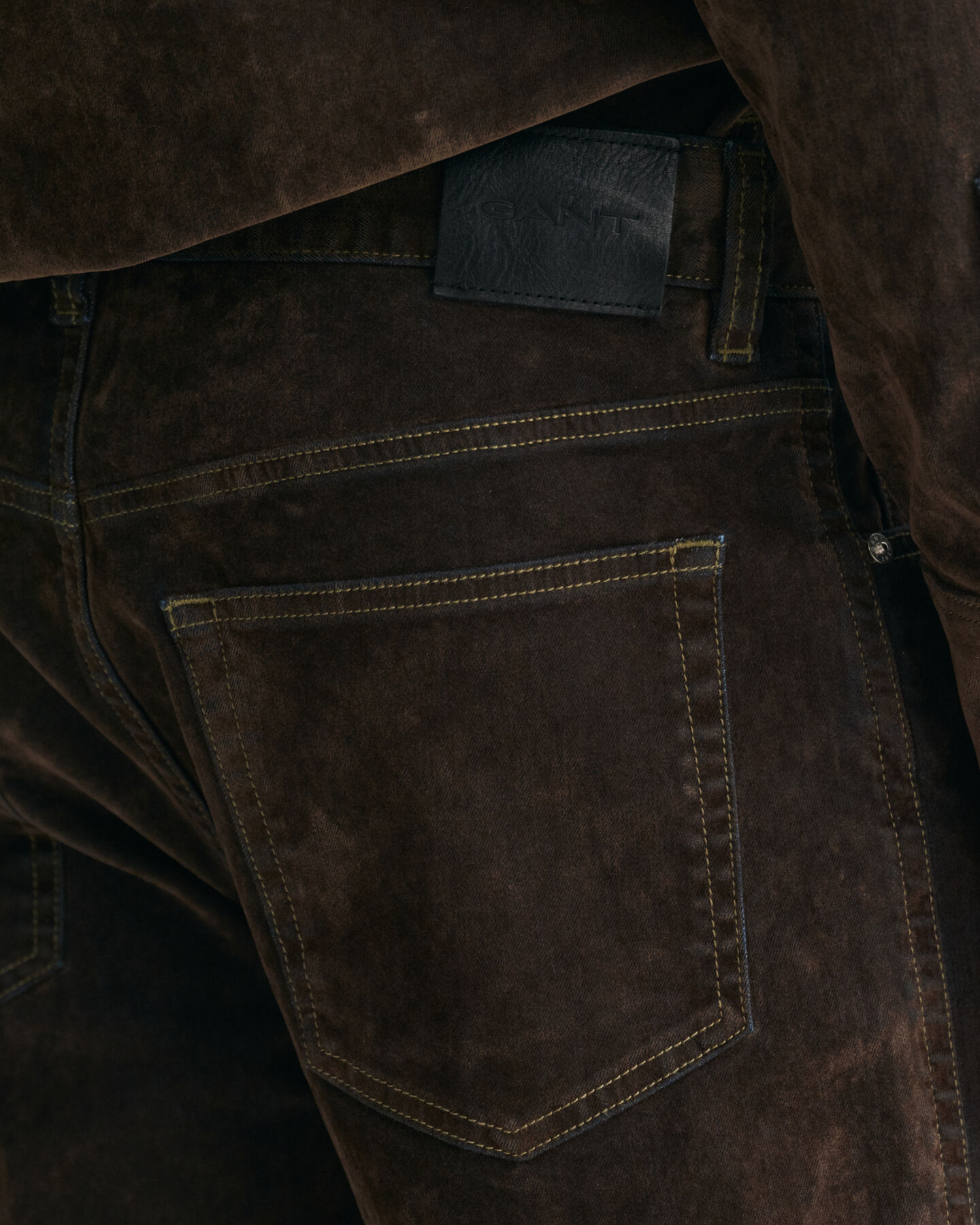 Relaxed fit jeans i flockad velour