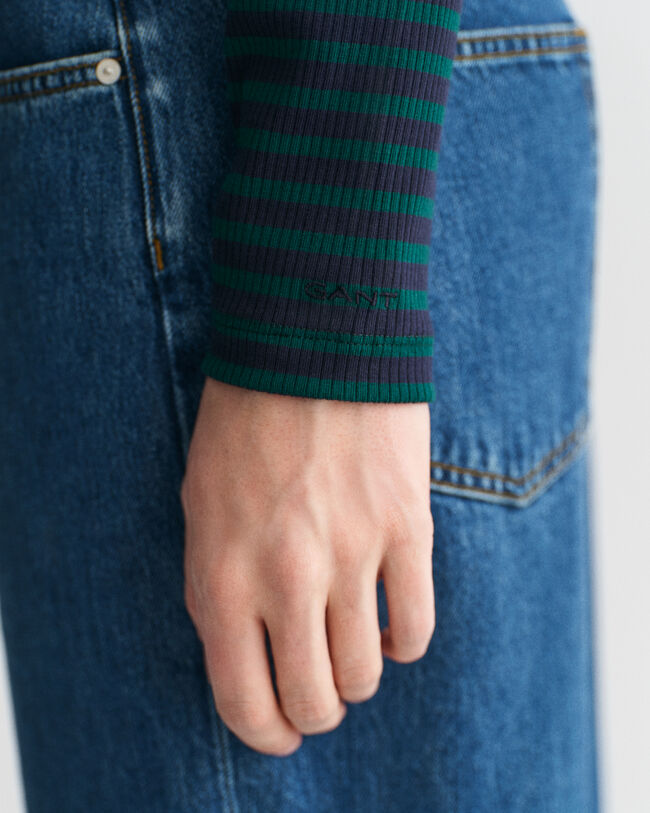 Randig ribbstickad polotröja med lång ärm