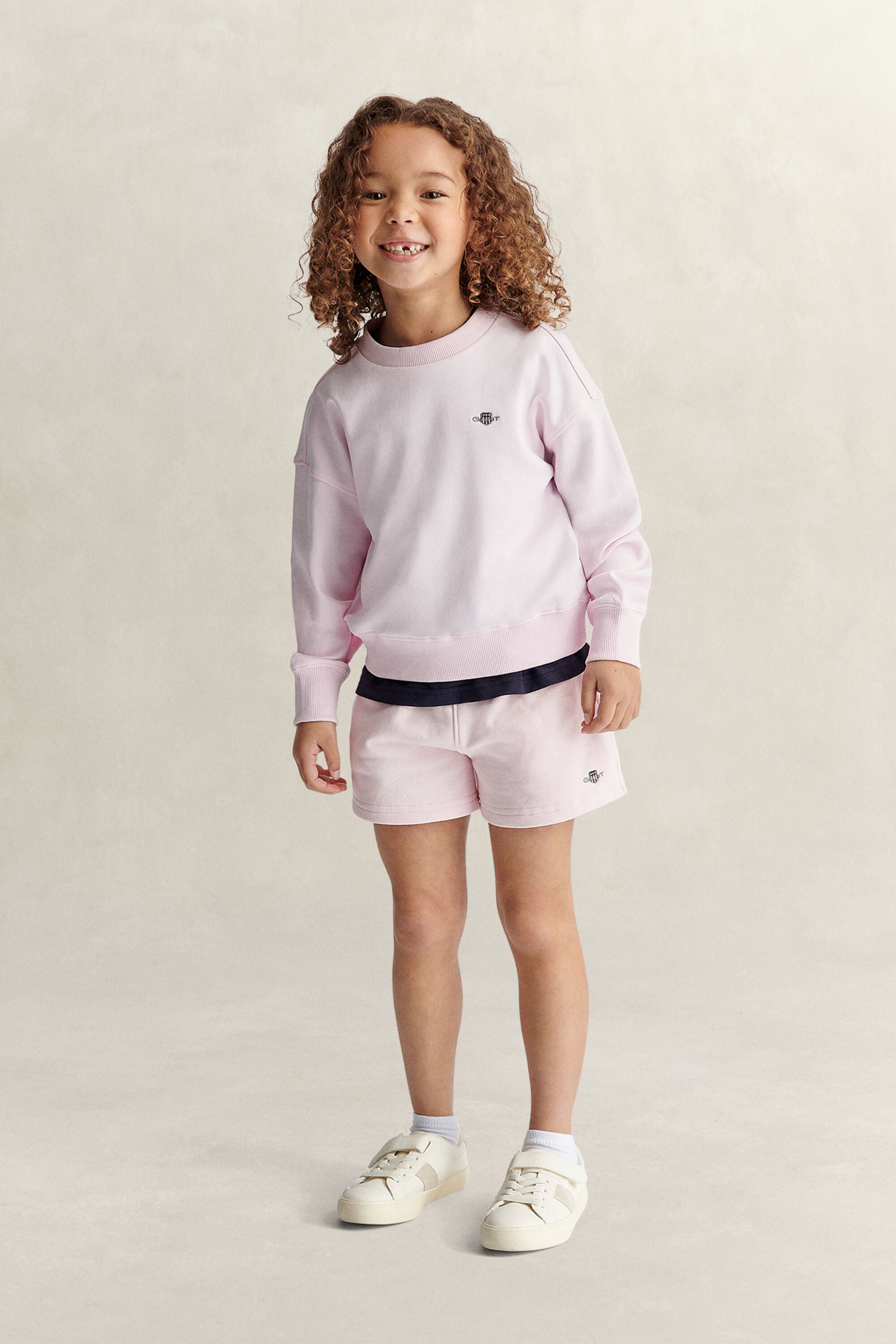 Girls oversized sweatshirt med sköldemblem
