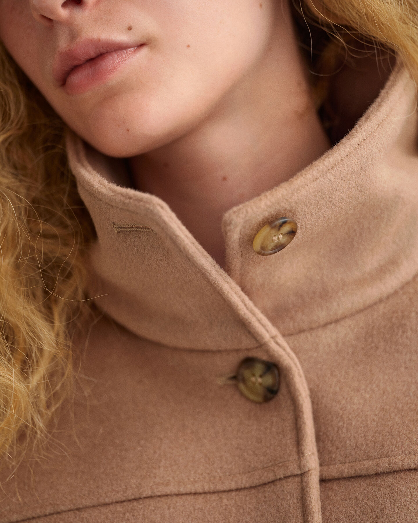 Cropped jacka i ullblandning