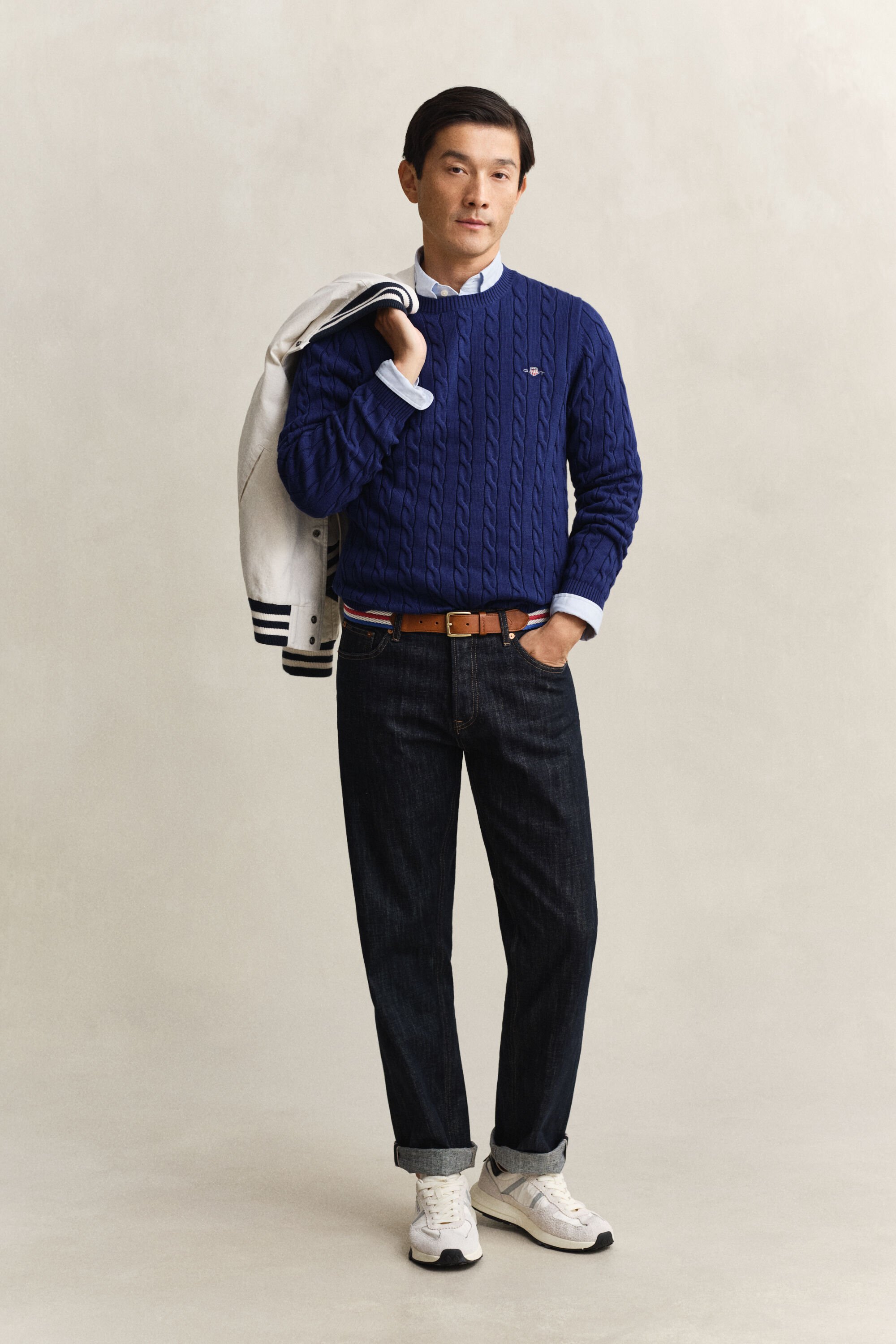 Kabelstickad bomullströja med rund hals