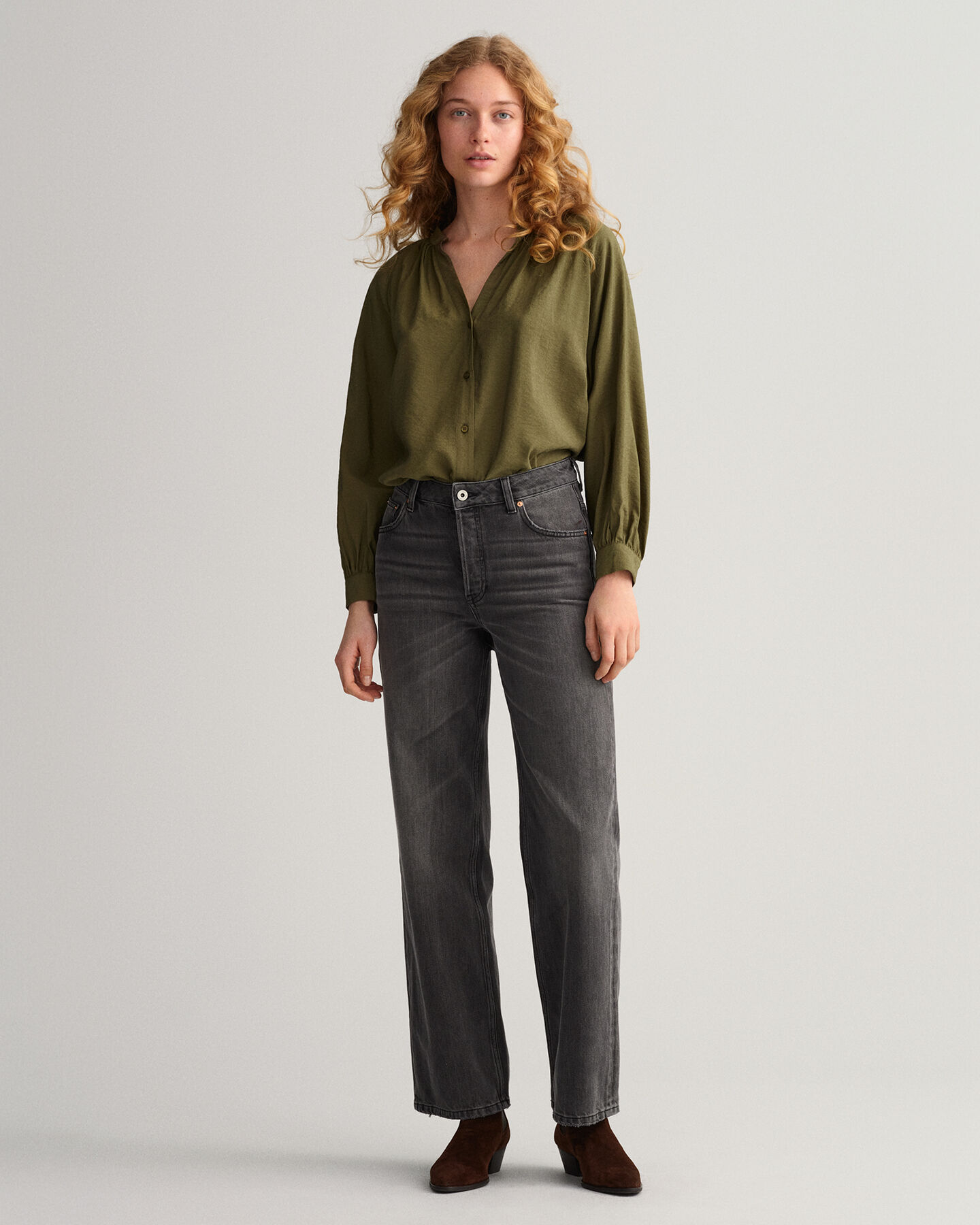 Blus med st&aring;krage