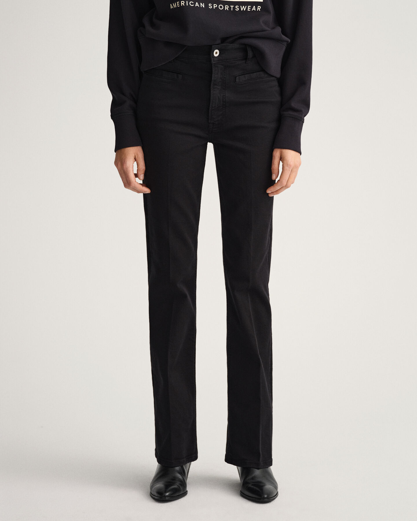 F&auml;rgade utst&auml;llda jeans