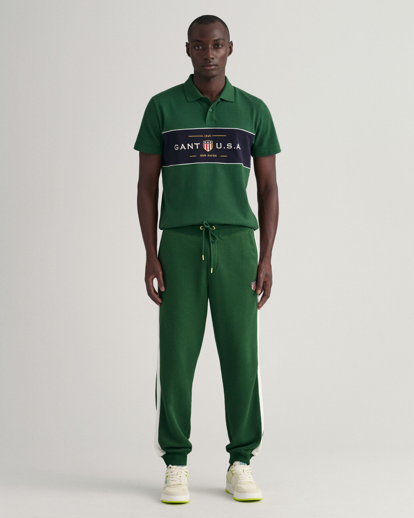 Banner Shield sweatpants