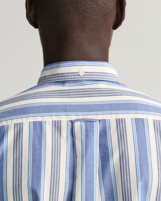 Regular fit f&auml;rgglad randig skjorta