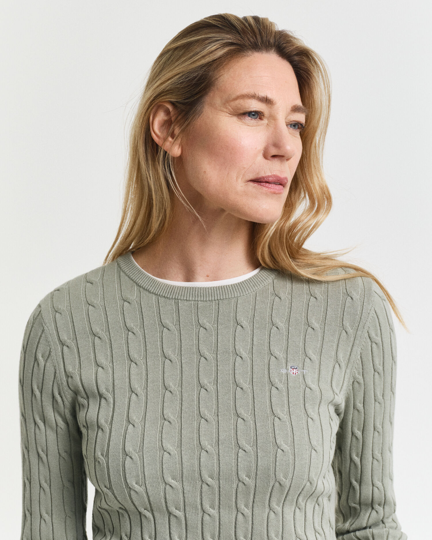 Kabelstickad tröja med rund hals