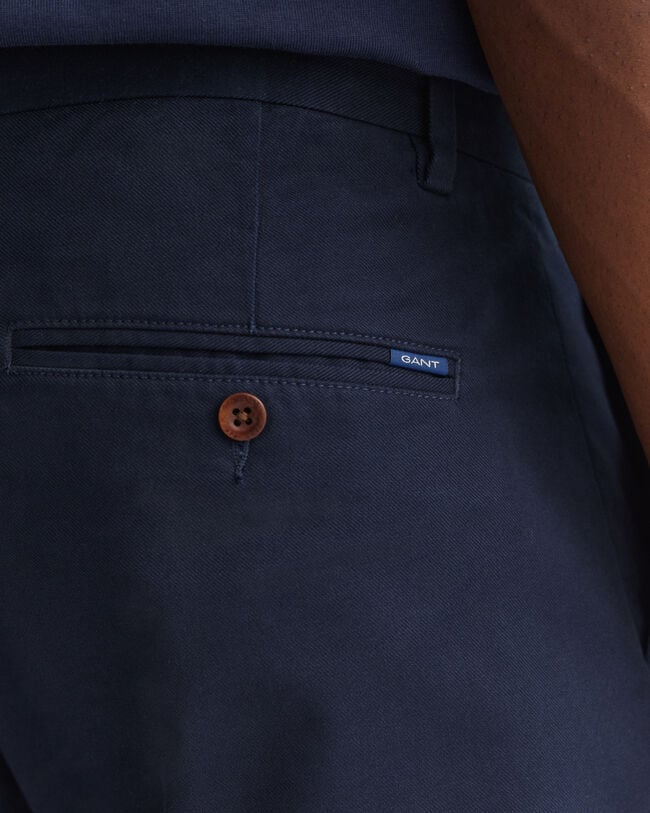 Hallden slim fit Tech Prep™ chinos